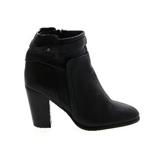 Vince Camuto Faythe Black Leather Booties Stacked Heel Size 9